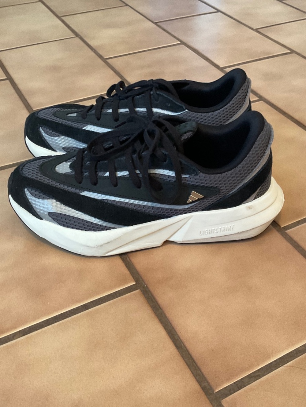 ADIDAS women’s LIGHTSTRIKE runners